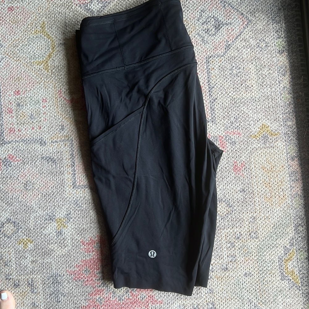 Lululemon 12 inch bike shorts in black